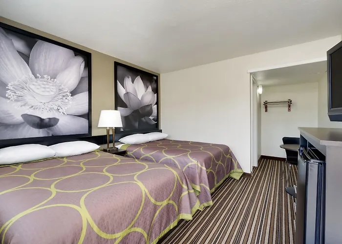 Super 8 By Wyndham Florence