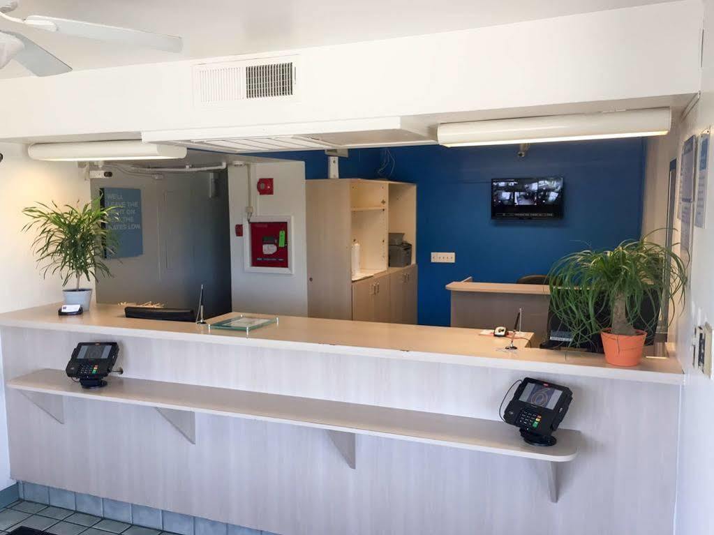 Super 8 By Wyndham Hotel Florence